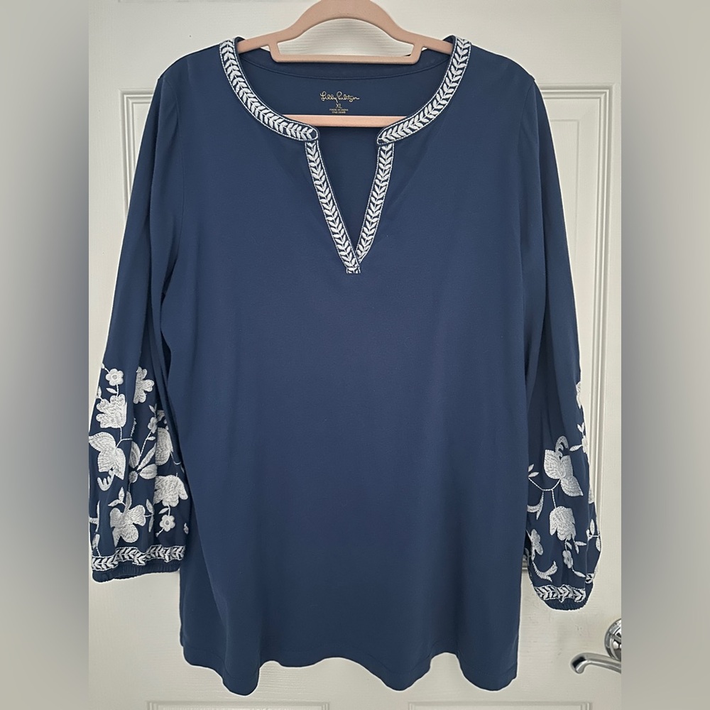 Lilly Pulitzer Blue Tunic with White Floral Embroidery